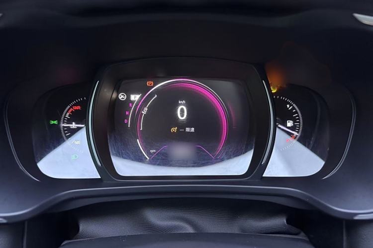 Used Renault Kadjar 2016 2.0L Two-Wheel Drive Prestige Edition Interior 5