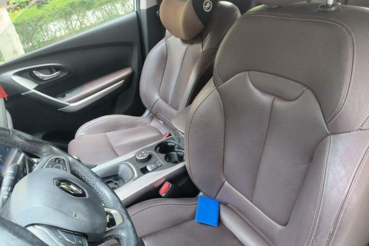 Used Renault Kadjar 2016 2.0L Two-Wheel Drive Prestige Edition Left Front Seat