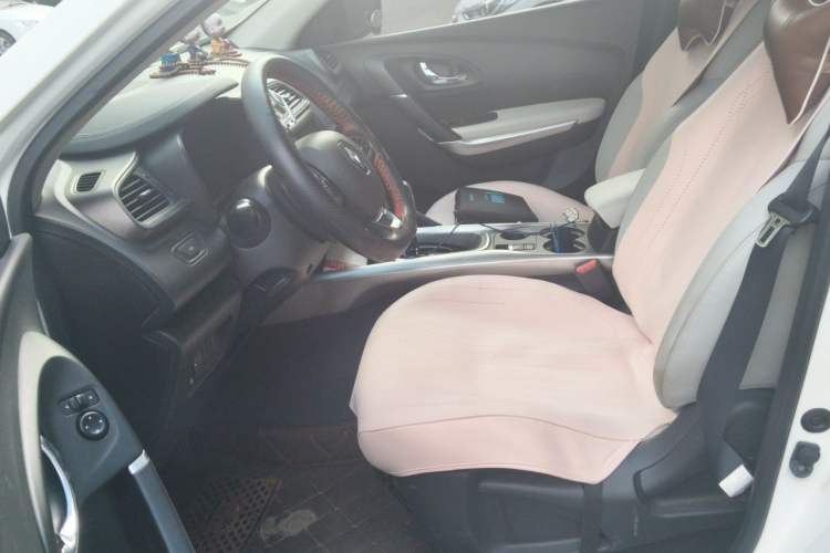Used Renault Kadjar 2016 2.0L Two-Wheel-Drive Luxury Edition Left Front Seat
