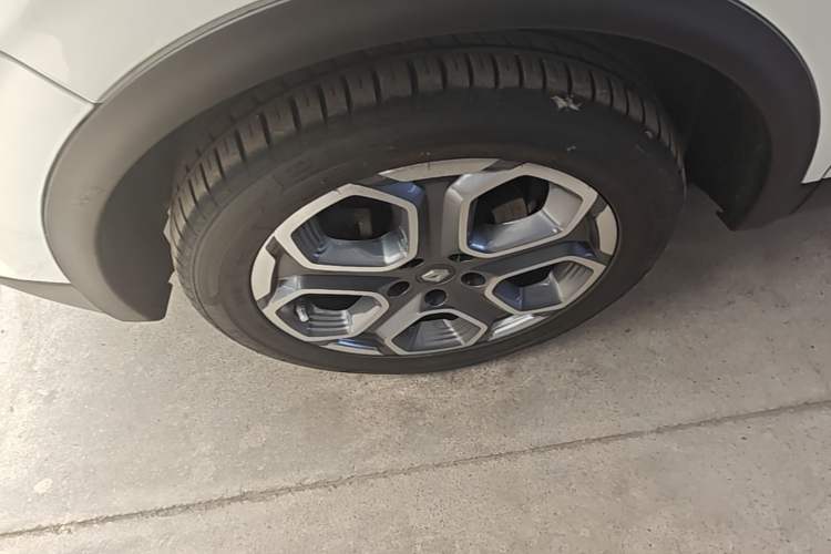 Used Renault Kadjar 2016 2.0L Two-Wheel Drive Prestige Edition Left Front Wheel Hub