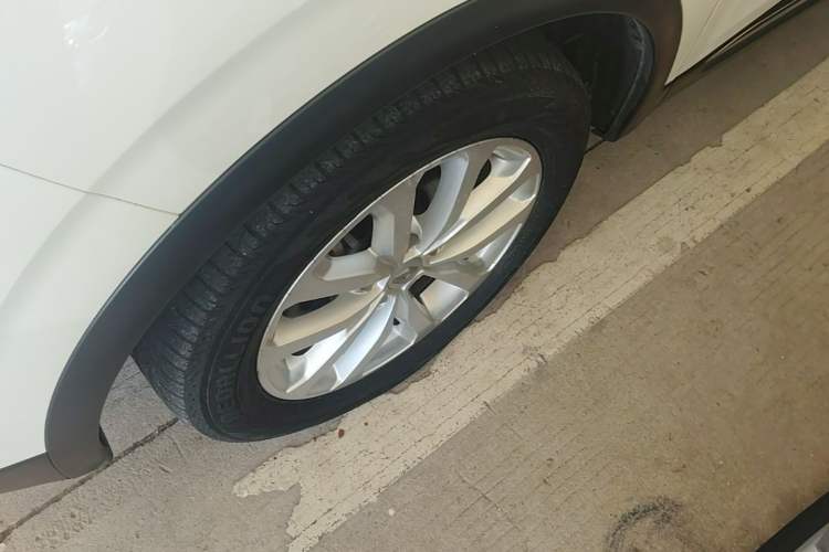 Used Renault Kadjar 2016 2.0L Two-Wheel Drive Leading Edition Left Front Wheel Hub