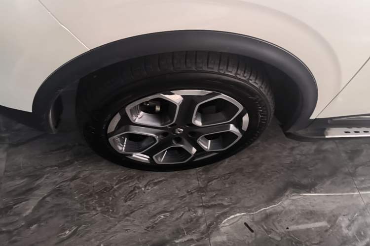 Used Renault Kadjar 2016 2.0L Two-Wheel Drive Prestige Edition Left Front Wheel Hub