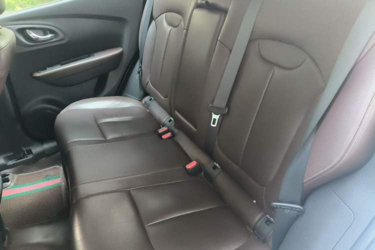 Used Renault Kadjar 2016 2.0L Two-Wheel Drive Prestige Edition Left Rear Seat