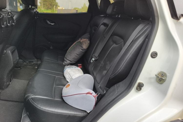 Used Renault Kadjar 2016 2.0L Two-Wheel-Drive Luxury Edition Left Rear Seat