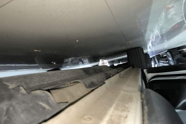 Used Renault Kadjar 2016 2.0L Two-Wheel-Drive Luxury Edition Left Side Sill