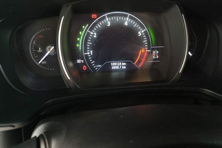 Used Renault Kadjar 2016 2.0L Two-Wheel Drive Leading Edition Odometer Close Up