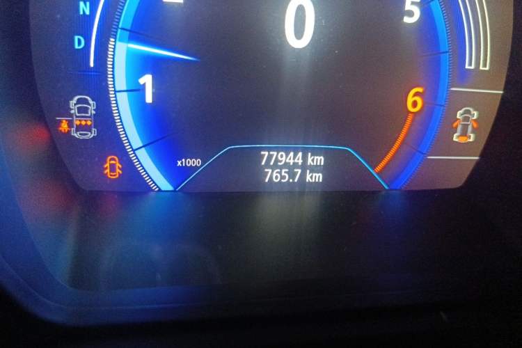 Used Renault Kadjar 2016 2.0L Two-Wheel-Drive Luxury Edition Odometer Close Up
