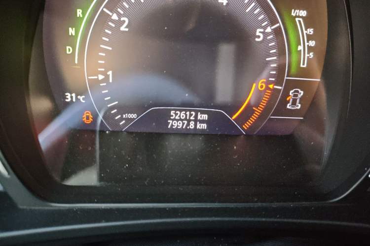 Used Renault Kadjar 2016 2.0L Two-Wheel Drive Leading Edition Odometer Close Up