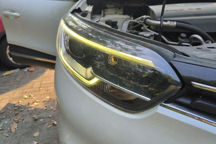 Used Renault Kadjar 2016 2.0L Two-Wheel Drive Leading Edition Right Front Headlight