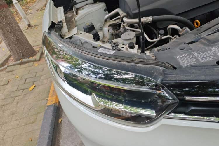 Used Renault Kadjar 2016 2.0L Two-Wheel-Drive Luxury Edition Right Front Headlight