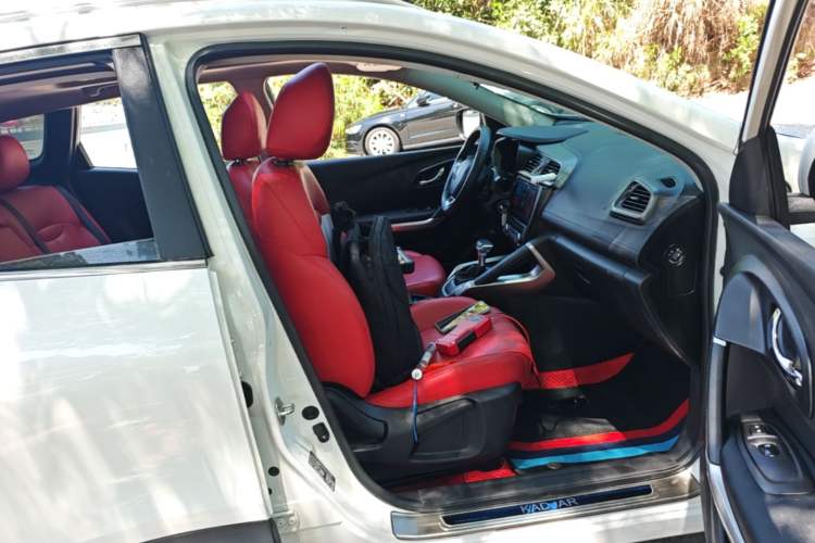 Used Renault Kadjar 2016 2.0L Two-Wheel Drive Leading Edition Right Front Seat