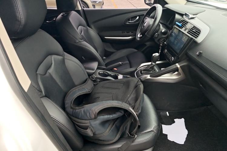 Used Renault Kadjar 2016 2.0L Two-Wheel Drive Leading Edition Right Front Seat