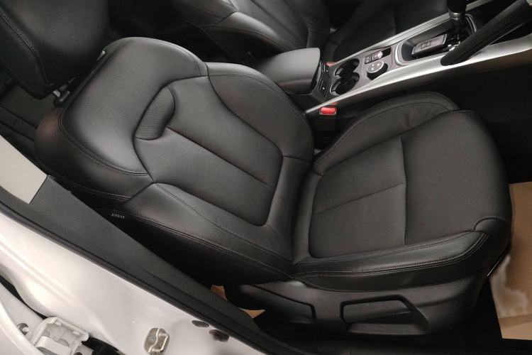 Used Renault Kadjar 2016 2.0L Two-Wheel Drive Prestige Edition Right Front Seat