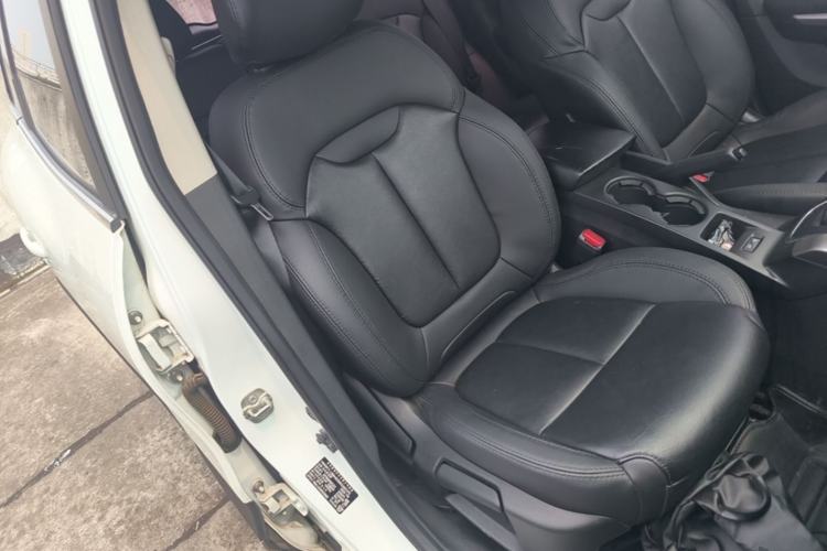 Used Renault Kadjar 2016 2.0L Two-Wheel Drive Leading Edition Right Front Seat