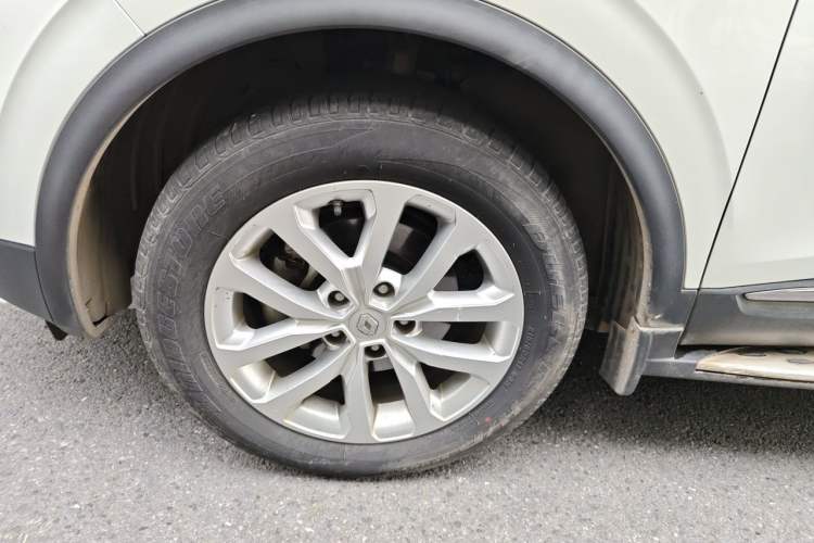Used Renault Kadjar 2016 2.0L Two-Wheel-Drive Luxury Edition Right Front Wheel Hub