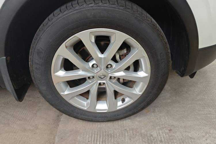 Used Renault Kadjar 2016 2.0L Two-Wheel-Drive Luxury Edition Right Front Wheel Hub