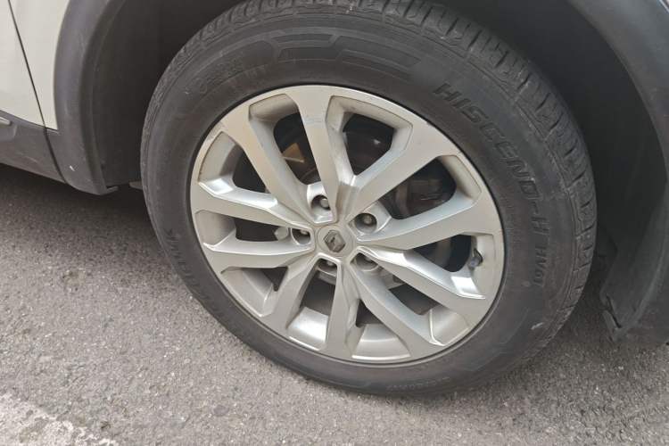 Used Renault Kadjar 2016 2.0L Two-Wheel-Drive Luxury Edition Right Front Wheel Hub