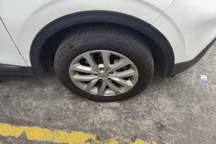 Used Renault Kadjar 2016 2.0L Two-Wheel-Drive Luxury Edition Right Front Wheel Hub