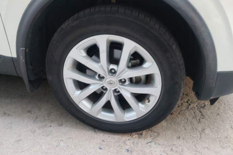 Used Renault Kadjar 2016 2.0L Two-Wheel-Drive Luxury Edition Right Front Wheel Hub