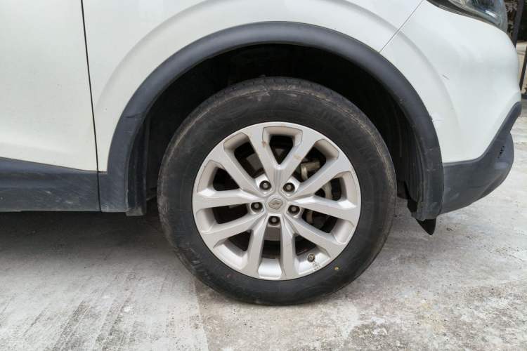 Used Renault Kadjar 2016 2.0L Two-Wheel Drive Comfort Edition Right Front Wheel Hub