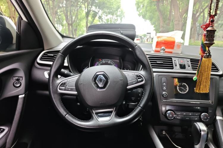 Used Renault Kadjar 2016 2.0L Two-Wheel-Drive Luxury Edition Steering Wheel