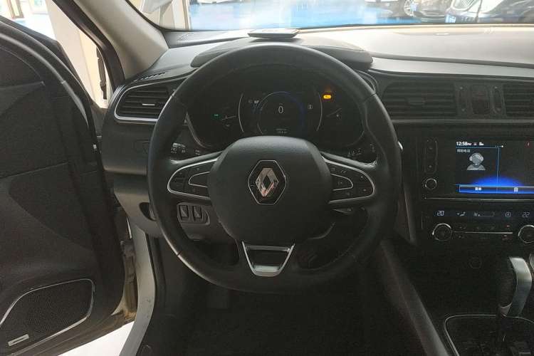 Used Renault Kadjar 2016 2.0L Four-Wheel Drive Ultimate Edition Steering Wheel