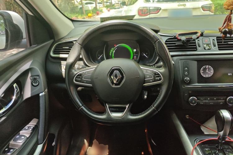 Used Renault Kadjar 2016 2.0L Two-Wheel-Drive Luxury Edition Steering Wheel