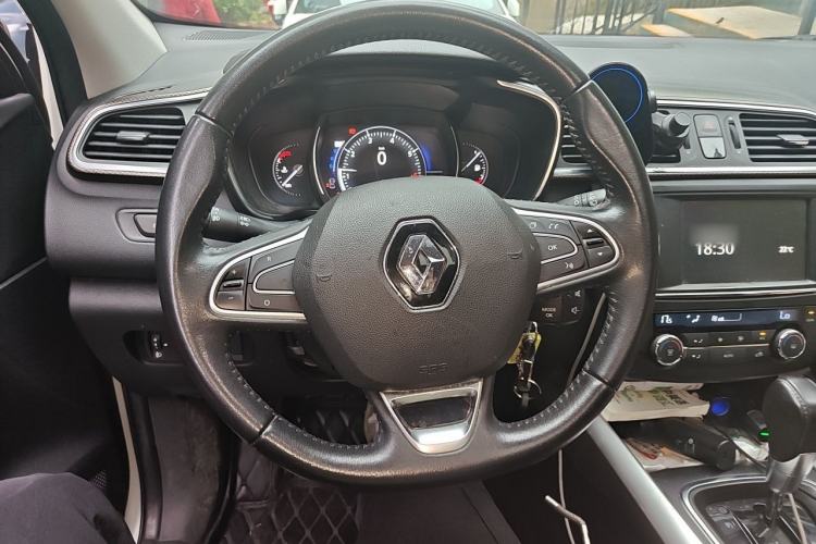 Used Renault Kadjar 2016 2.0L Two-Wheel-Drive Luxury Edition Steering Wheel
