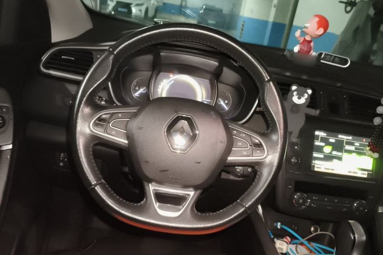 Used Renault Kadjar 2016 2.0L Two-Wheel-Drive Luxury Edition Steering Wheel