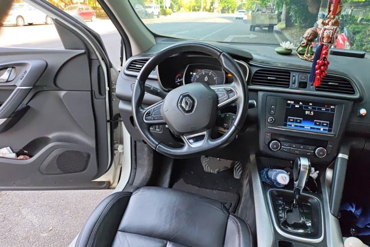 Used Renault Kadjar 2016 2.0L Two-Wheel-Drive Luxury Edition Steering Wheel