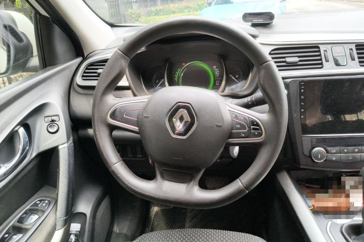 Used Renault Kadjar 2016 2.0L Two-Wheel Drive Comfort Edition Steering Wheel