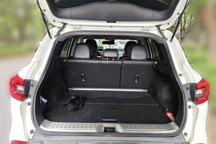 Used Renault Kadjar 2016 2.0L Two-Wheel-Drive Luxury Edition Trunk