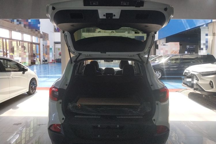 Used Renault Kadjar 2016 2.0L Four-Wheel Drive Ultimate Edition Trunk