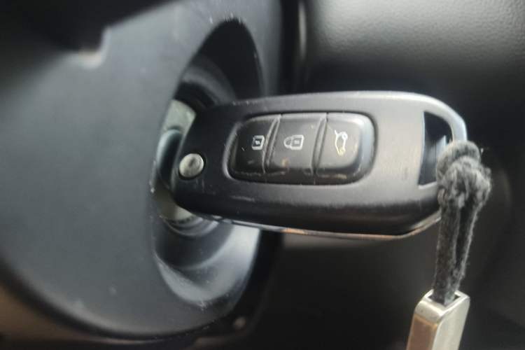 Used Renault Kadjar 2016 2.0L Two-Wheel Drive Leading Edition Vehicle Key