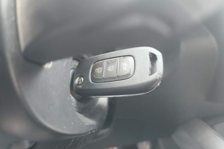 Used Renault Kadjar 2016 2.0L Two-Wheel Drive Leading Edition Vehicle Key