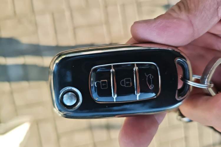 Used Renault Kadjar 2016 2.0L Two-Wheel Drive Leading Edition Vehicle Key