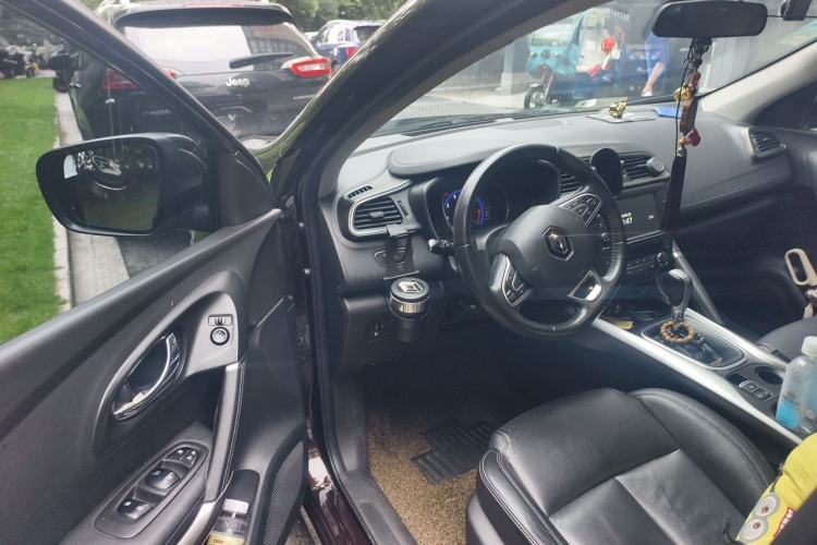 Used Renault Kadjar 2016 2.0L Two-Wheel-Drive Luxury Edition Driver Seat