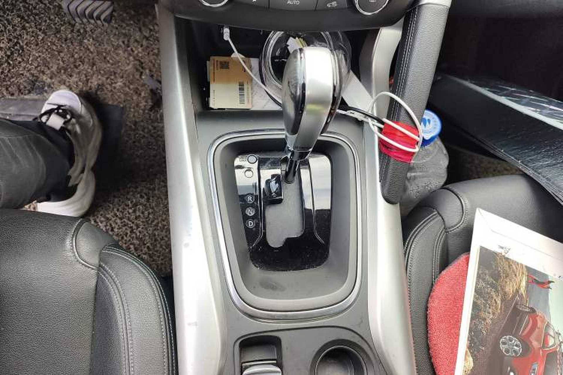 Used Renault Kadjar 2016 2.0L Two-Wheel-Drive Luxury Edition Gear Lever