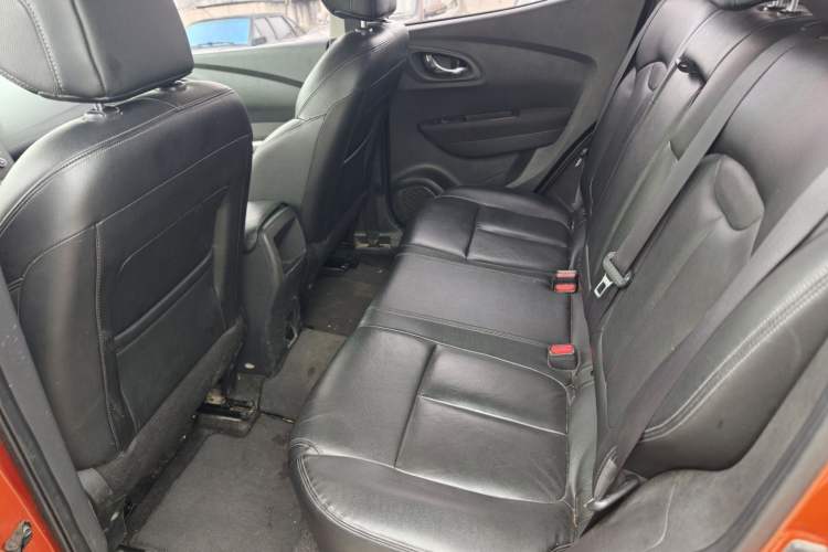 Used Renault Kadjar 2016 2.0L Two-Wheel Drive Comfort Edition Interior 4