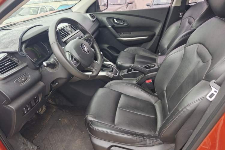 Used Renault Kadjar 2016 2.0L Two-Wheel Drive Comfort Edition Interior 5