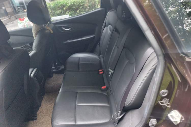 Used Renault Kadjar 2016 2.0L Two-Wheel-Drive Luxury Edition Left Rear Seat