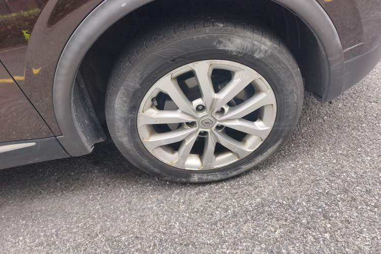 Used Renault Kadjar 2016 2.0L Two-Wheel-Drive Luxury Edition Right Front Wheel Hub