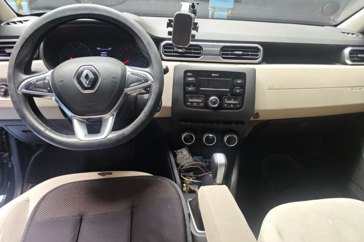 Used Renault Kadjar 2017 2.0L Four-Wheel Drive Premium Edition Center Console