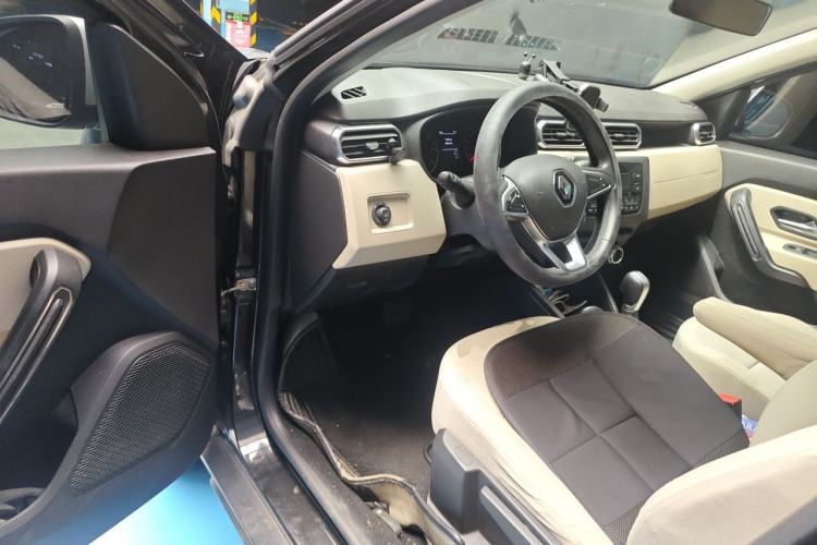 Used Renault Kadjar 2017 2.0L Four-Wheel Drive Premium Edition Driver Seat