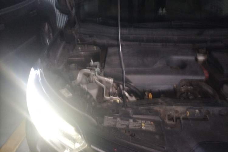 Used Renault Kadjar 2017 2.0L Two-Wheel Drive Fashion Edition Engine Bay Right