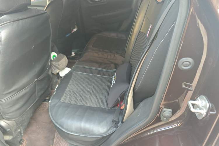 Used Renault Kadjar 2017 2.0L Two-Wheel Drive Fashion Edition Left Rear Seat