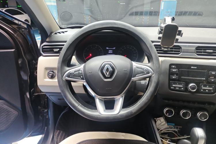 Used Renault Kadjar 2017 2.0L Four-Wheel Drive Premium Edition Steering Wheel