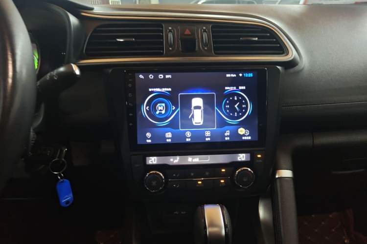 Used Renault Kadjar 2017 2.0L Two-Wheel Drive Comfort Edition Audio And AC Panel