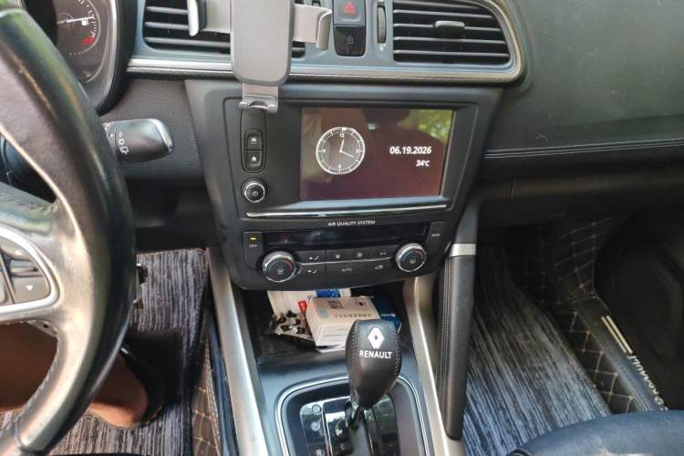 Used Renault Kadjar 2017 2.0L Two-Wheel-Drive Leading Edition Audio And AC Panel