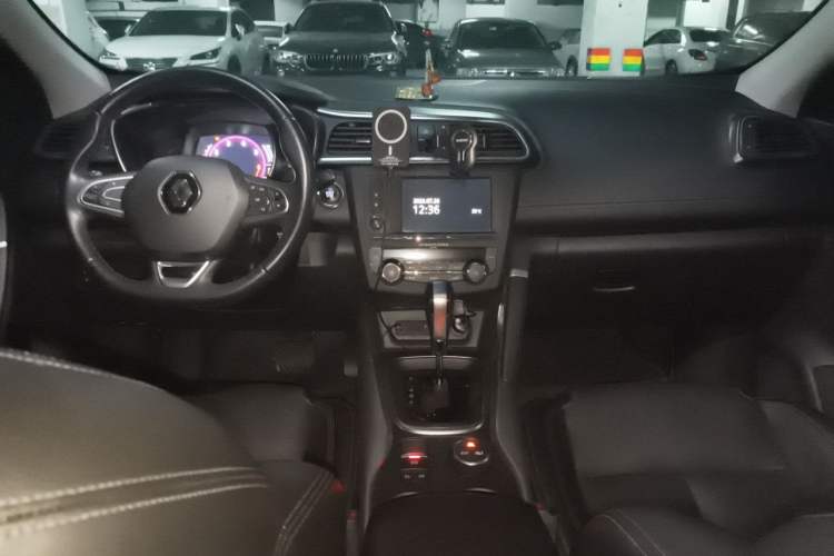 Used Renault Kadjar 2017 2.0L Two-Wheel Drive Luxury Edition Center Console